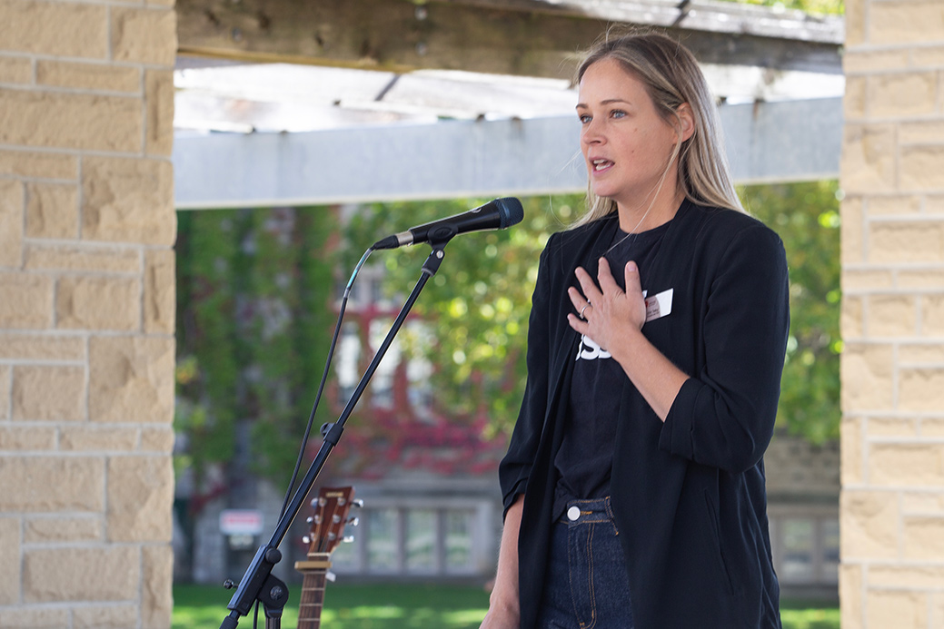 Kim Tetley addresses the crowd.